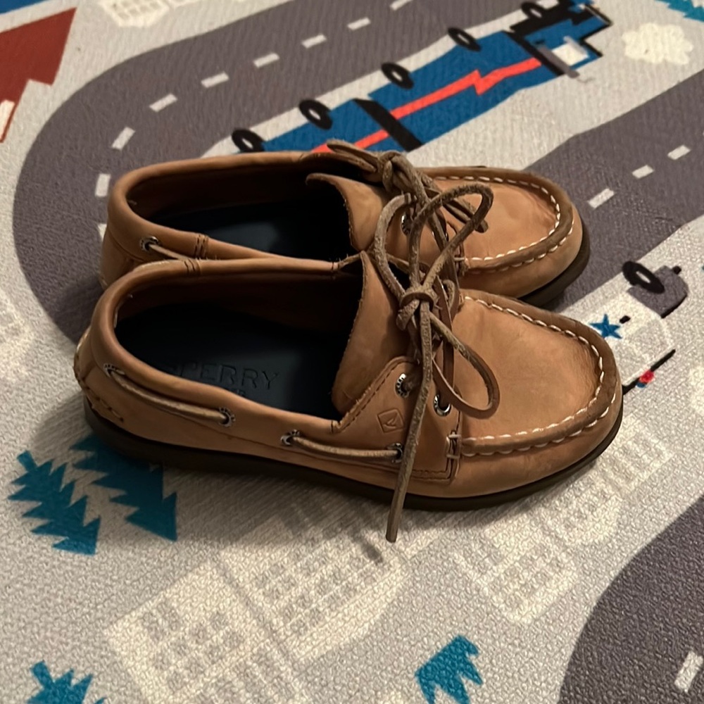 Sperry boat shoes